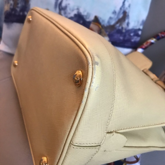 Prada - Picture 7 of 11